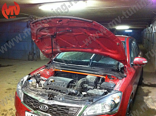 Растяжка передних стоек Kia Ceed (Регулируемая) (2007-/2010-)