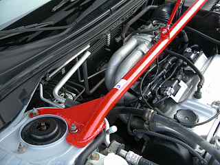 Растяжка передних стоек Mitsubishi Lancer IX (2003-2009) доступен синий, красный и черный цвет