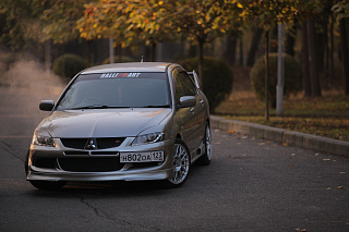 Передний бампер Mitsubishi Lancer 9 IX в стиль EVO (2003-2009)